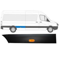 Bandou lateral aripă spate cu lampă pentru Volkswagen Crafter 2005-2017 / Dreapta / Set 13993